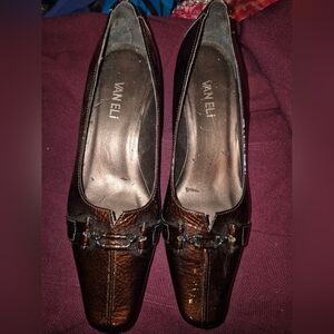 Vaneli Adsila Castagna Metallic Hammered Bronze Patent Leather Horsebit Pump 7.5